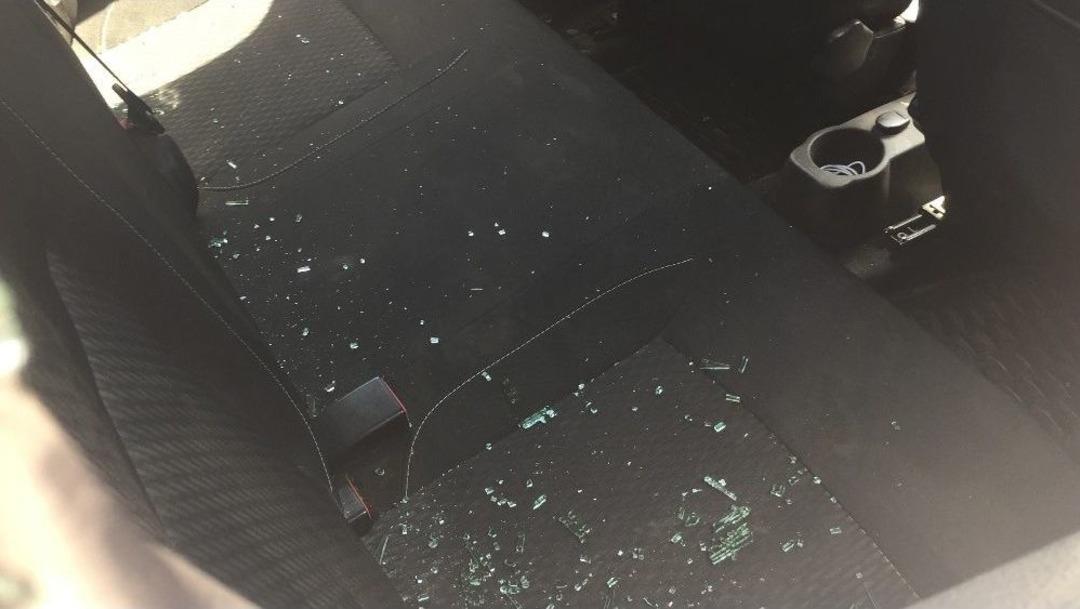 &Ouml;nce Lastiği Patlattılar, Sonra 100 Bin Lirayı &Ccedil;alıp Ka&ccedil;tılar