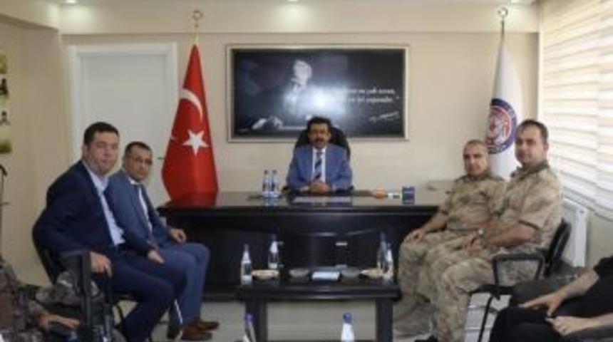 Diyarbakır Valisi Güzeloğlu, Lice’de Karakol Ve Üs Bölgelerini İnceledi