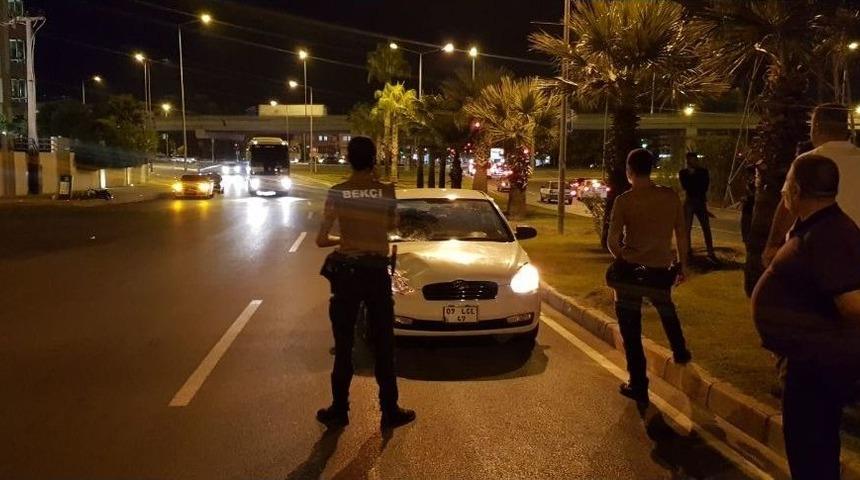 Manavgat&rsquo;ta Otomobilin &Ccedil;arptığı Yaya Yaralandı