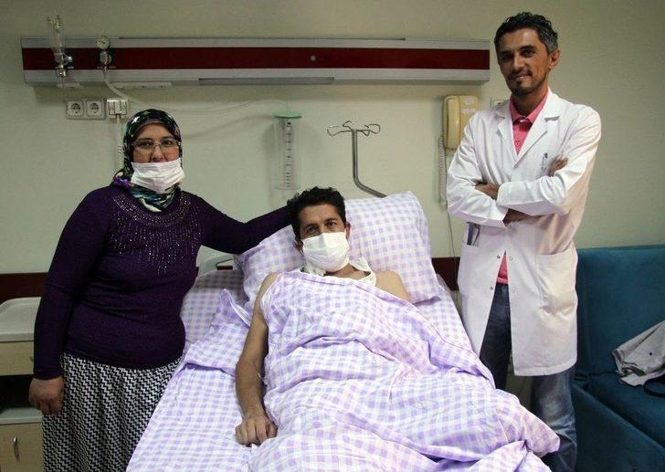 9 Yıldır Beklediği Böbrek Eşinden Geldi G1