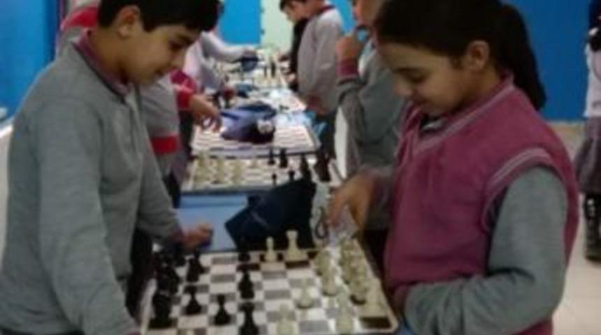 &Ccedil;avdarhisar Ortaokulu&rsquo;nda Satran&ccedil; Turnuvası