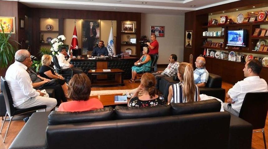 Hayvanseverlerden Başkan &Ccedil;etin&rsquo;e &Ouml;d&uuml;l