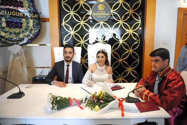 Nikah Salonlarında 08.08.2018 Yoğunluğu