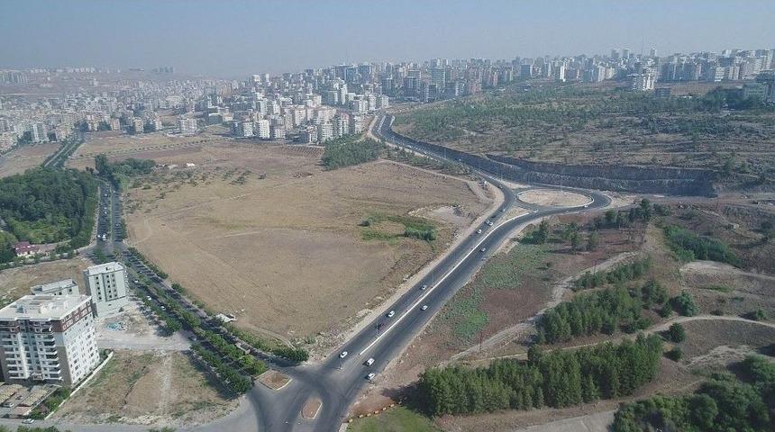 Şanlıurfa&rsquo;da Yol Yapım &Ccedil;alışmaları S&uuml;r&uuml;yor
