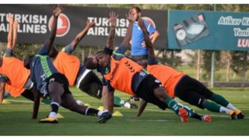 Atiker Konyaspor, Vitoria Guimaraes Ma&ccedil;ı Hazırlıklarını Tamamladı