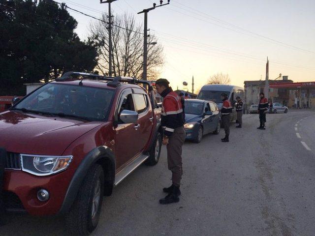 İznik Jandarma Timlerinden Huzur Uygulaması 1