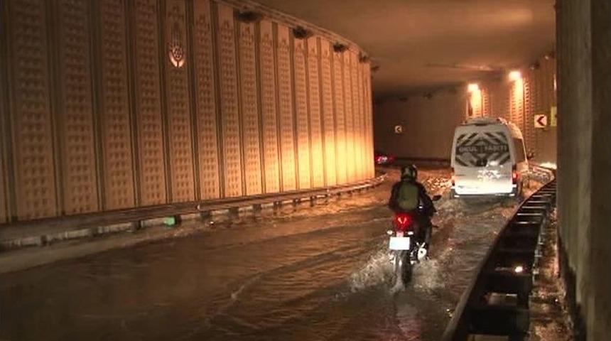 Alt Ge&ccedil;itler Su İle Doldu, Ara&ccedil;lar İlerlemekte G&uuml;&ccedil;l&uuml;k &Ccedil;ekti