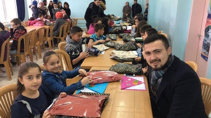 Her Şey &lsquo;kalem Tutan Eller &Uuml;ş&uuml;mesin&rsquo; Diye