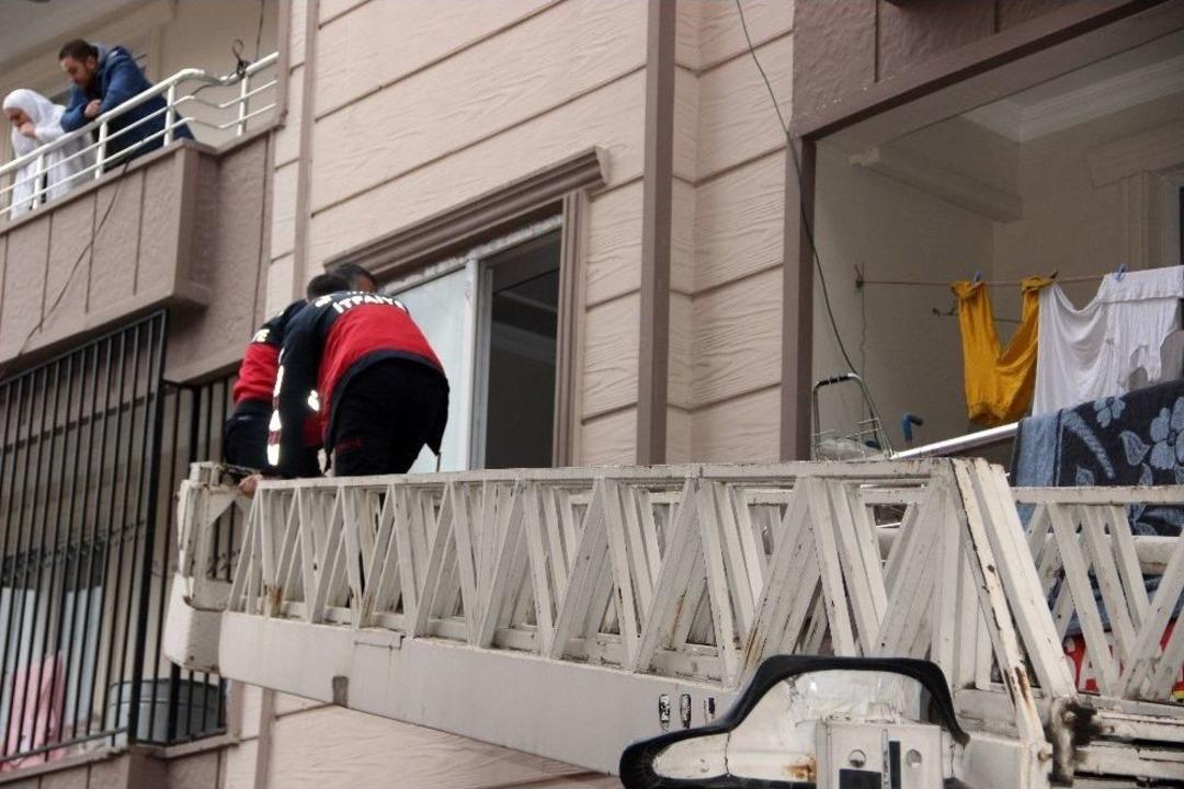 Komşularının Haber Alamadığı Yaşlı Kadın Evinde &Ouml;l&uuml; Bulundu