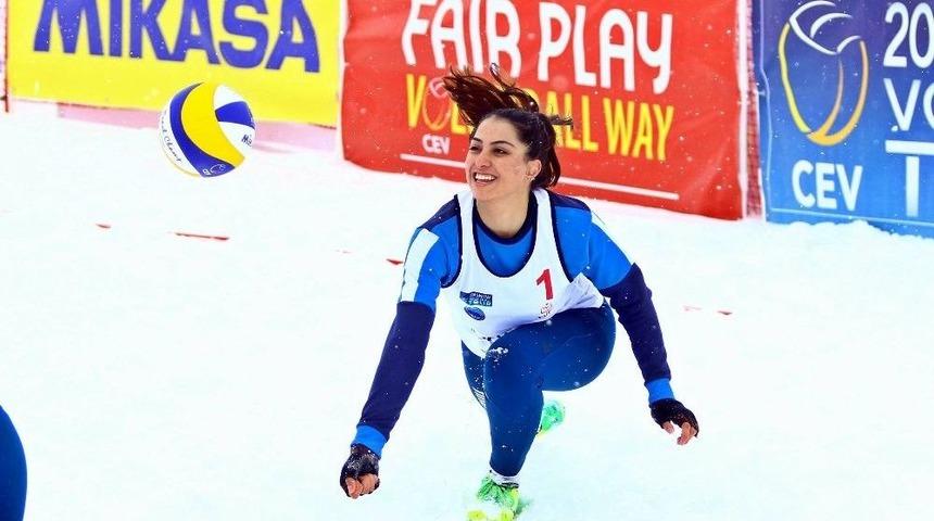 Kayseri Osb Teknik Koleji Atletikspor Şampiyonluğa Y&uuml;r&uuml;yor