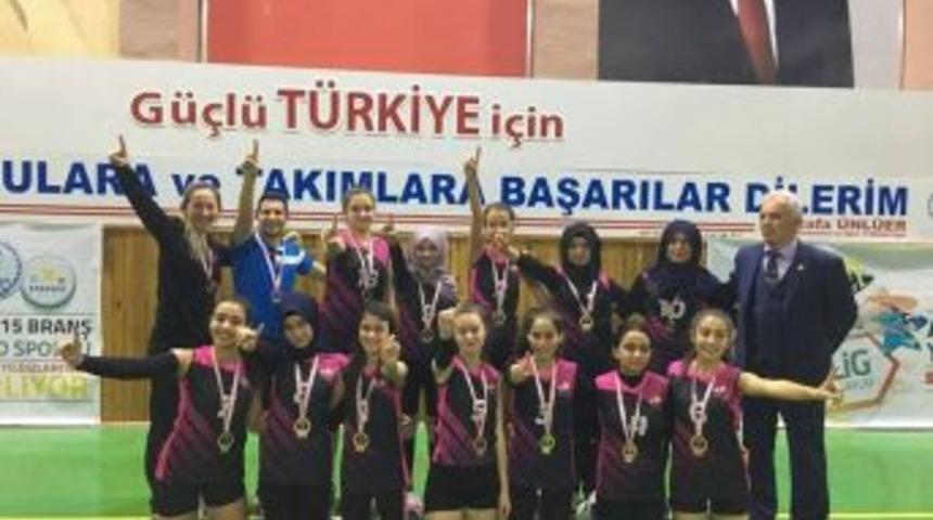 Analig Voleybol Grup M&uuml;sabakaları Nevşehir&rsquo;de D&uuml;zenlendi
