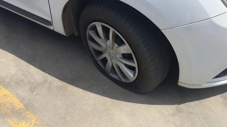 Önce Lastiği Patlattılar, Sonra 100 Bin Lirayı Çalıp Kaçtılar G4