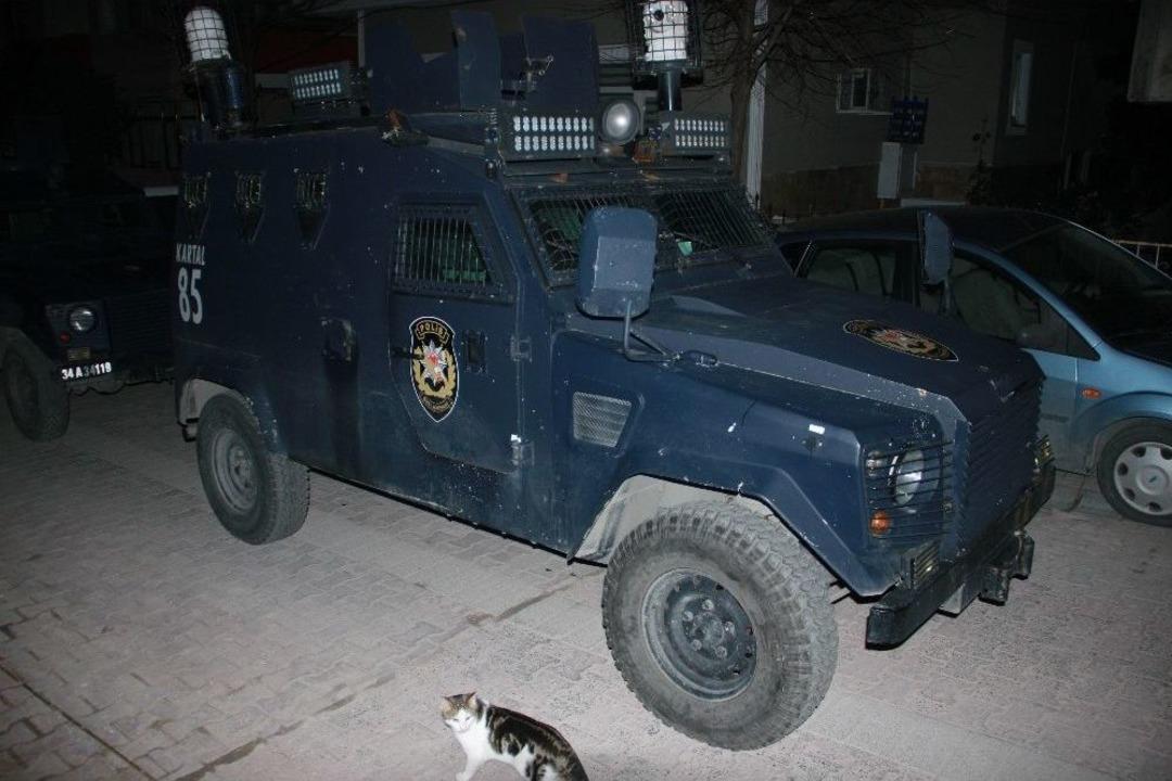 Avcılar&rsquo;da Hava Destekli Deaş Operasyonu