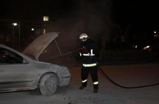 Seyir Halindeki Otomobildeki Patlama Korkuttu