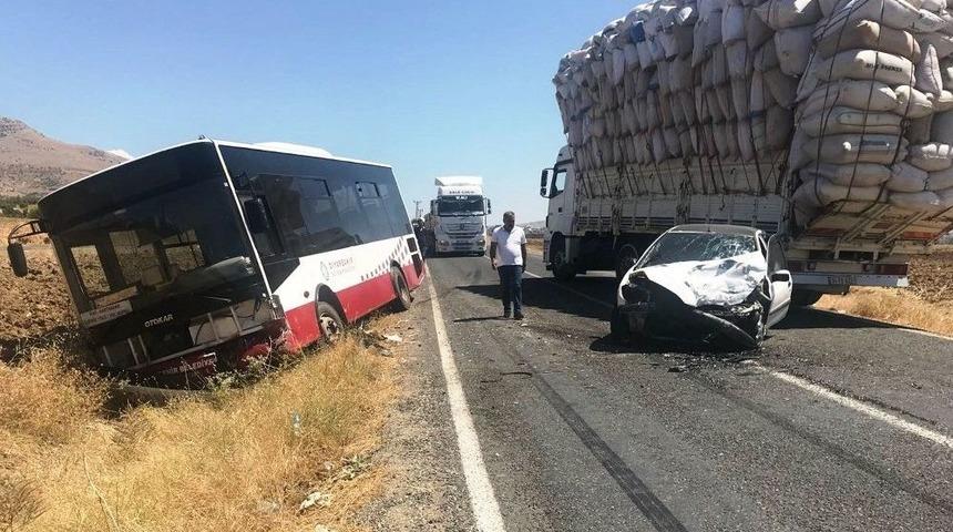 Ergani’de Trafik Kazası: 3 Yaralı