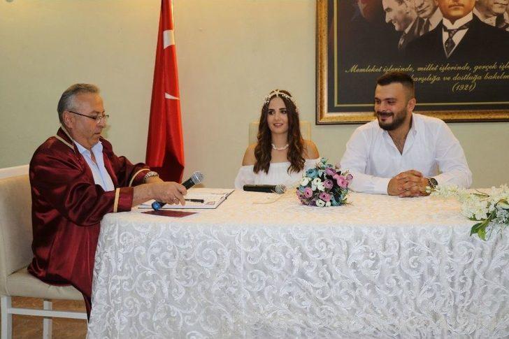 Evlenmek İçin 08.08. 2018’i Seçtiler G2