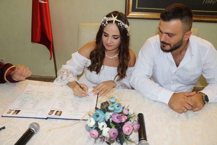 Evlenmek İçin 08.08. 2018’i Seçtiler G4