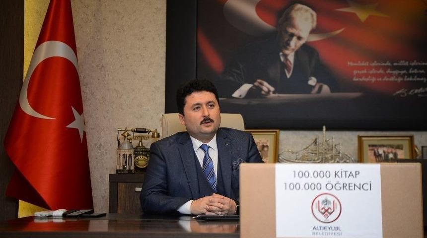 Altıeyl&uuml;l Belediyesinden Kitap Yardımı