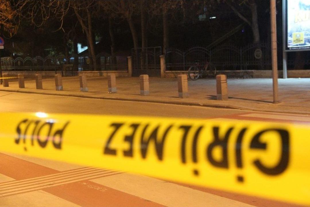 Polis Merkezinin Yakınına Bırakılan Ş&uuml;pheli Paket F&uuml;nye İle Patlatıldı