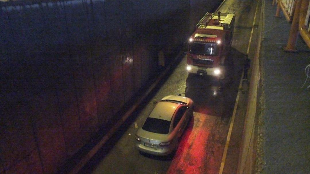 Bandırma&rsquo;da 15 Dakikalık Yağış Sele D&ouml;n&uuml;şt&uuml;