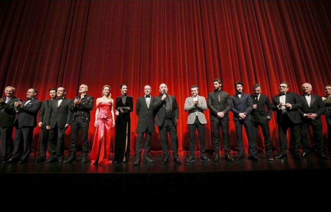 Arif V 216&rsquo;ya G&ouml;rkemli Gala