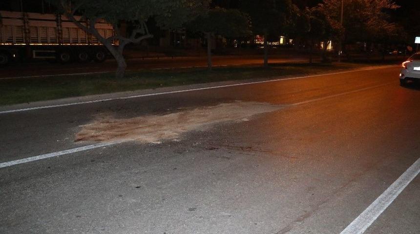 Gen&ccedil; Kadın Yolun Karşısına Ge&ccedil;mek İsterken Canından Oldu