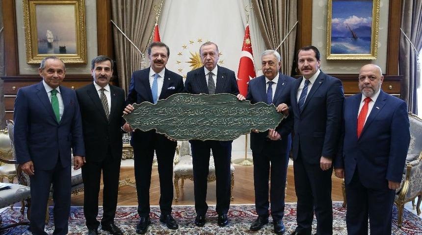 Cumhurbaşkanı Erdoğan, Tobb Başkanı Hisarcıklıoğlu Ve Heyetini Kabul Etti