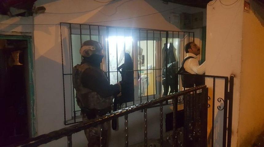 &Uuml;mraniye&rsquo;de Şafak Vakti Narkotik Operasyonu