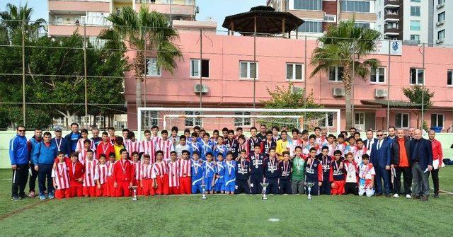 Adana’da Okullararası Yıldız Erkekler Futbol Müsabakaları Tamamlandı