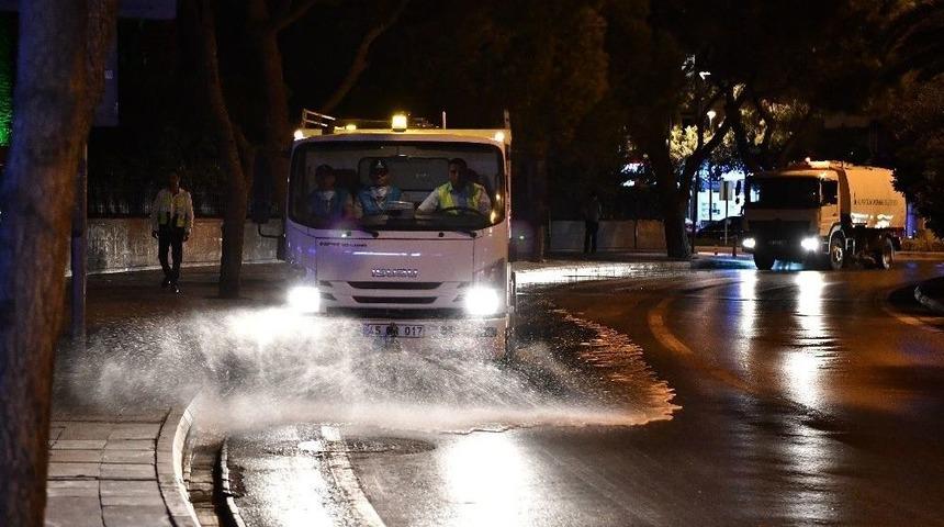 Sabahın İlk Işıklarına Kadar Temizlik
