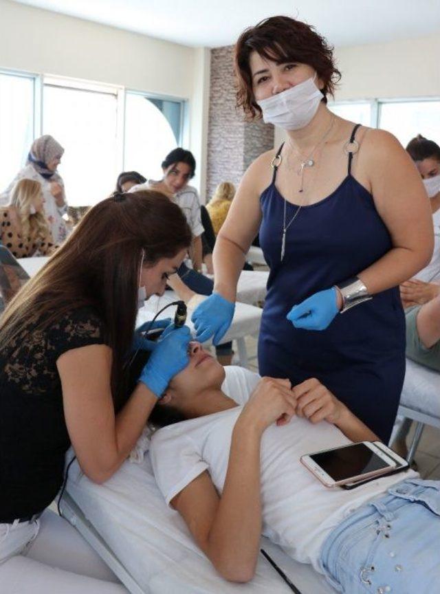 Tiba Kozmetik’ten Kuaförlere Kalıcı Makyaj Eğitimi