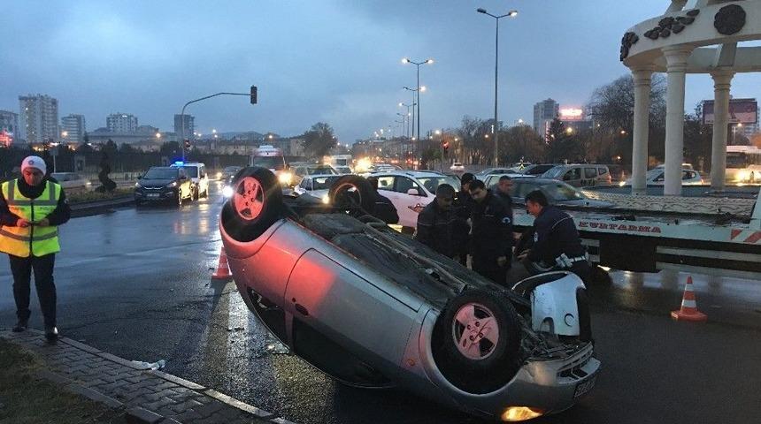 Kaza Yapan Ara&ccedil; Ters D&ouml;nd&uuml;