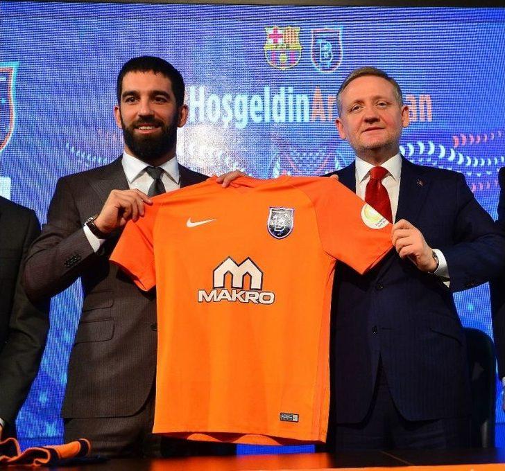 Arda Turan Resmen Başakşehir’de G4