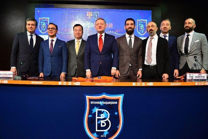 Arda Turan Resmen Başakşehir’de G5