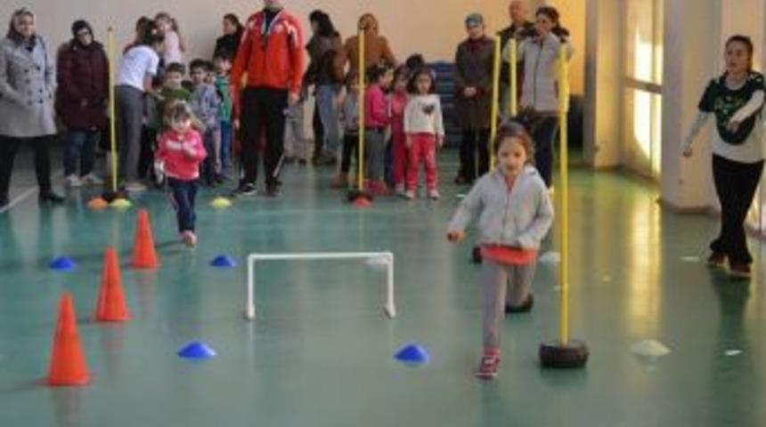 Ermenek&rsquo;te &ldquo;1. Eğlenceli Atletizm Şenliği&rdquo; D&uuml;zenlendi