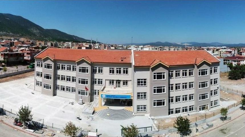 Yeni Okullarına Karne G&uuml;n&uuml;nde Kavuştular