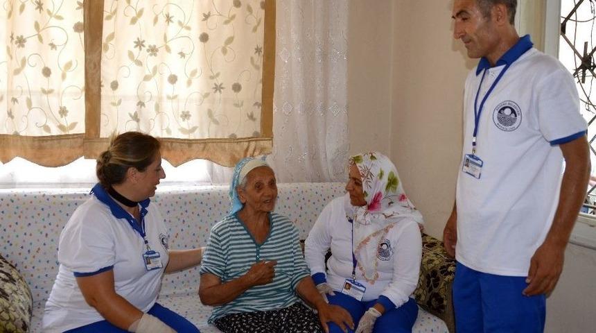 Akdeniz&rsquo;in &rsquo;evde Bakım Hizmetleri&rsquo; Başarıyla S&uuml;r&uuml;yor