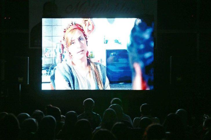 Efeler’de ’açık Hava Sinema Günleri’ Başladı G1