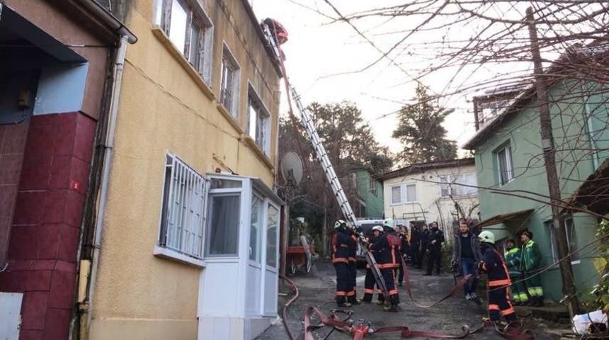 Akli Dengesi Bozuk Vatandaş Evini Yaktı