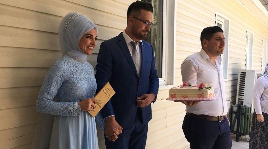 8.8.2018&rsquo;de Nikah Sonrası Doğum G&uuml;n&uuml; Kutladılar