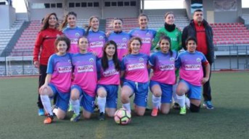 Turgutlu’nun Kızları 2. Lige Göz Kırpıyor