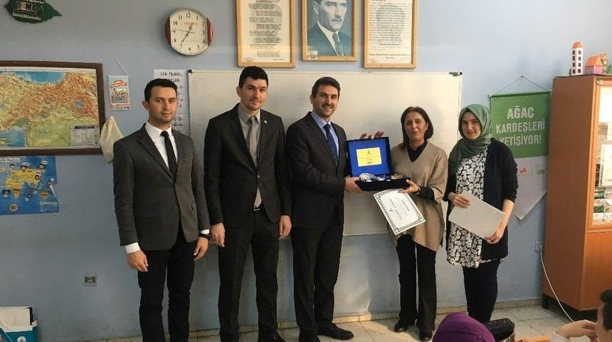 &Ccedil;evreci &Ouml;ğrencilere Teşekk&uuml;r Belgesi