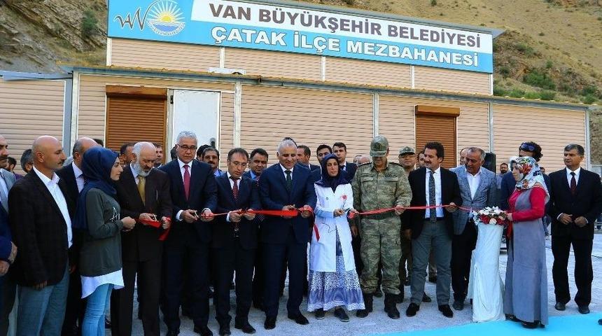 &Ccedil;atak Mezbahanesine Ve Hayvan Pazarına Kavuştu