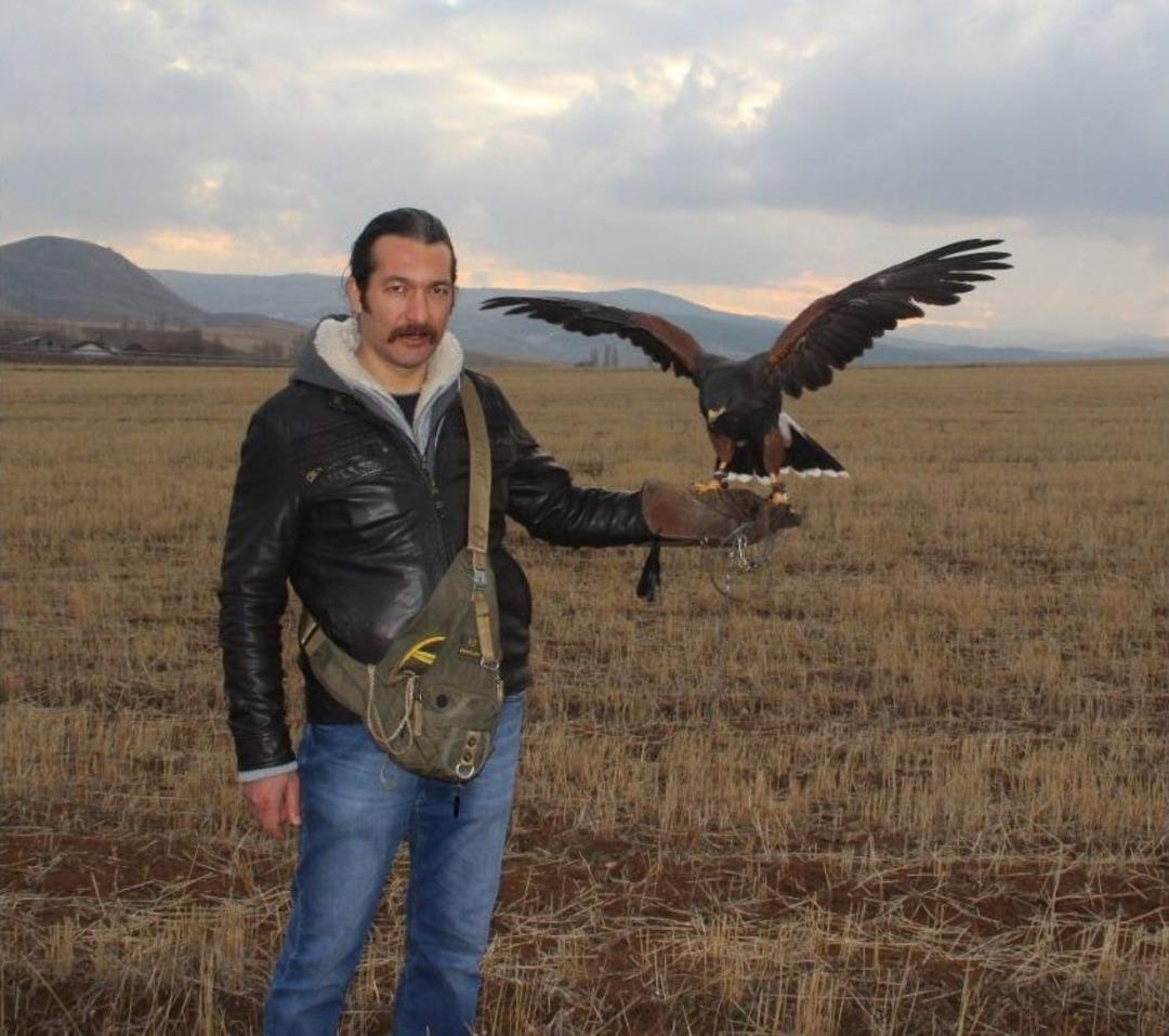 Film Yıldızı "tilla"yı Yanından Hi&ccedil; Ayırmıyor