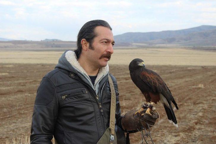 Film Yıldızı "tilla"yı Yanından Hiç Ayırmıyor G3