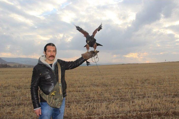 Film Yıldızı "tilla"yı Yanından Hiç Ayırmıyor G5