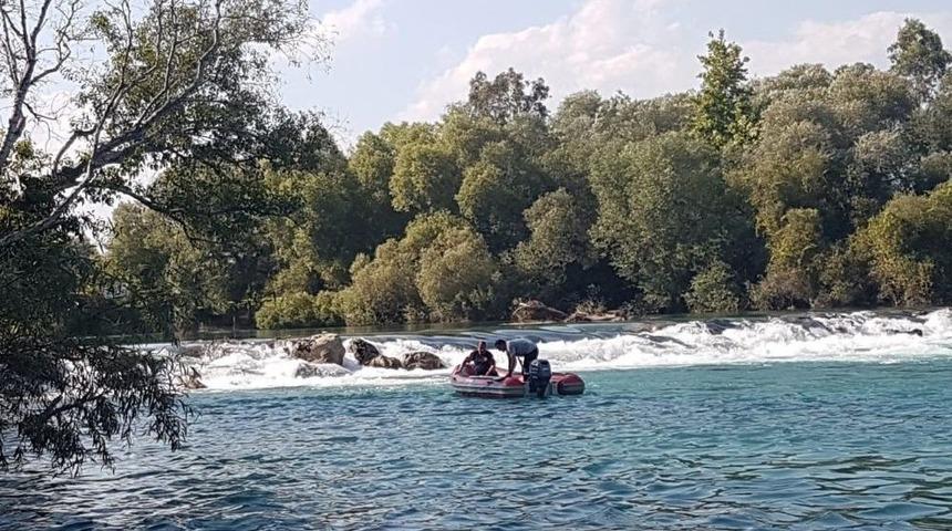 Manavgat Irmağına Giren Gen&ccedil; Kayboldu
