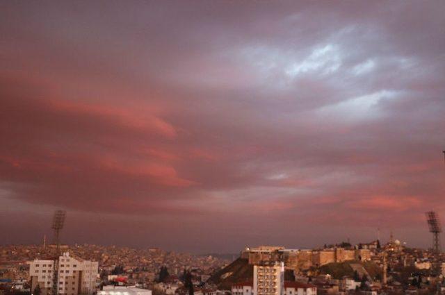 (özel Haber) Gaziantep’te Rengarenk Gün Batımı