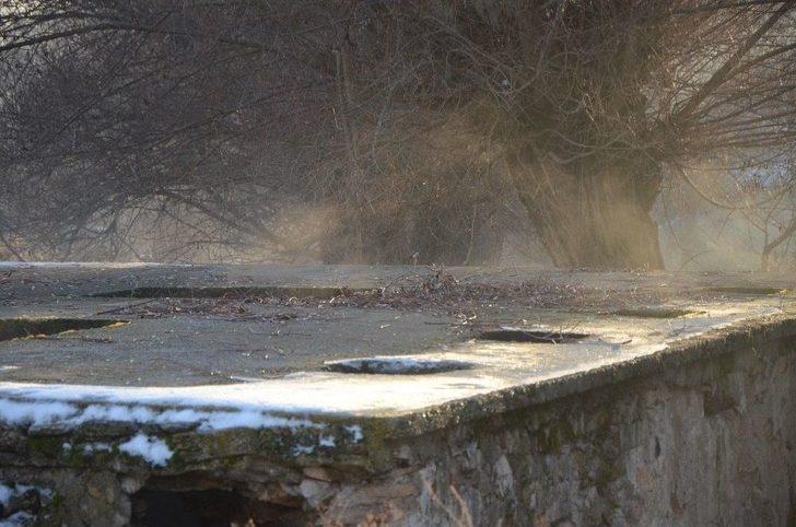 Tarihi "alpanos Hamamı" Kaderine Terk Edildi G3