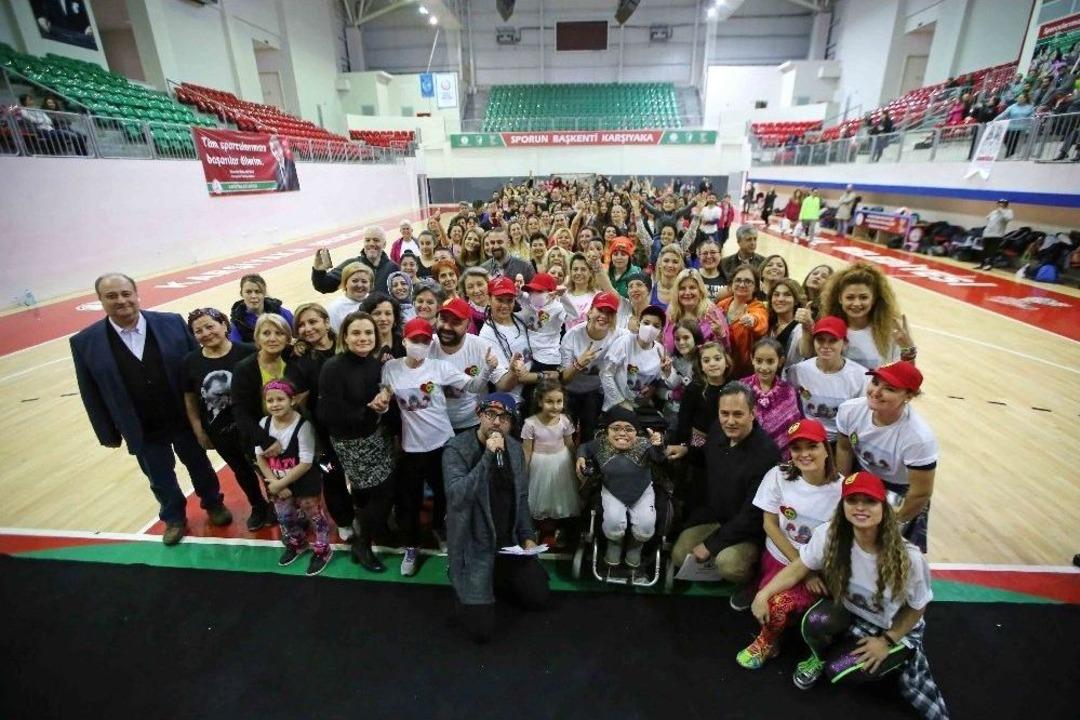 Kanserli &Ccedil;ocuklar Yararına Zumba